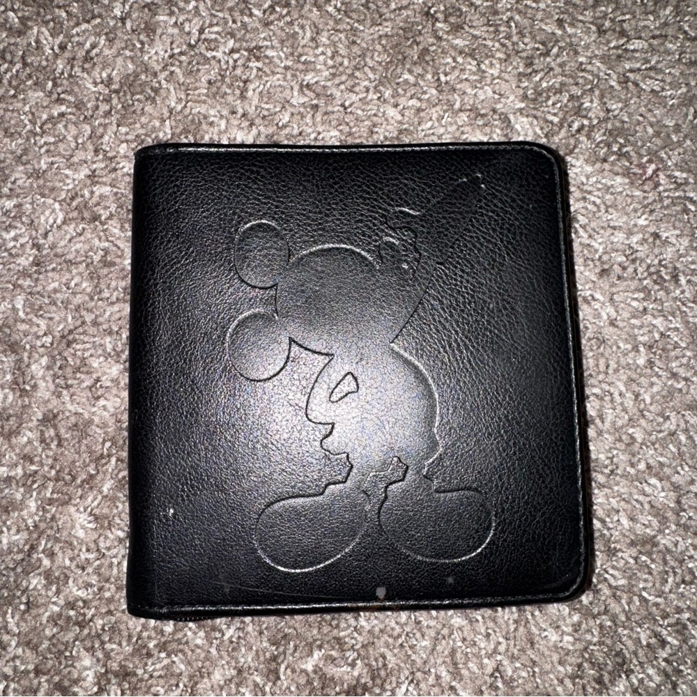 Disneyland Black Leather Style Cd Case with Embossed Design